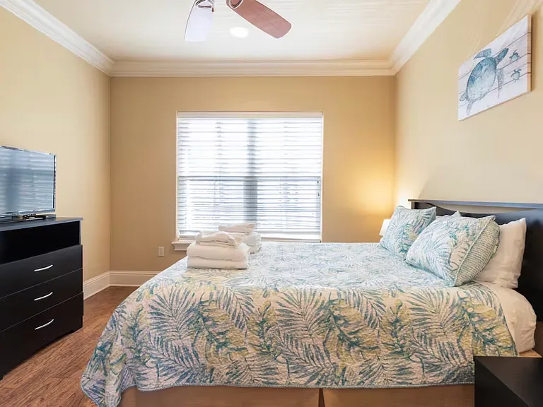 1943 Boardwalk Dr — Photo 22