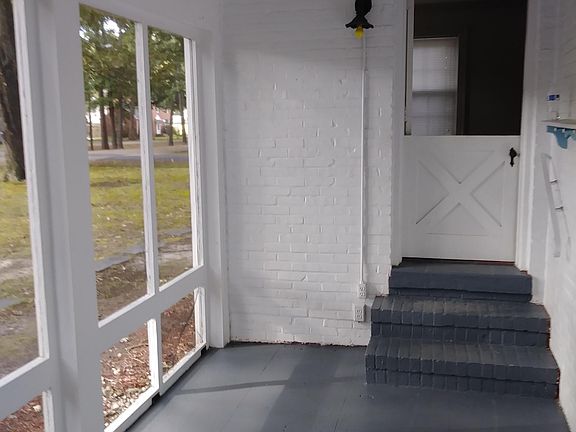 4th image of 600 Hammond St