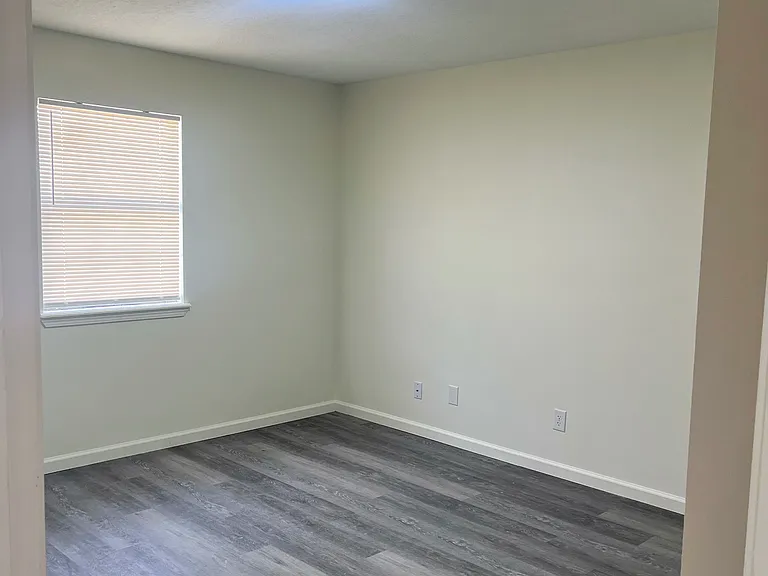 239 Hartfield Rd #4 — Photo 10
