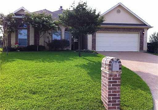 1st image of 901 Delrey Dr