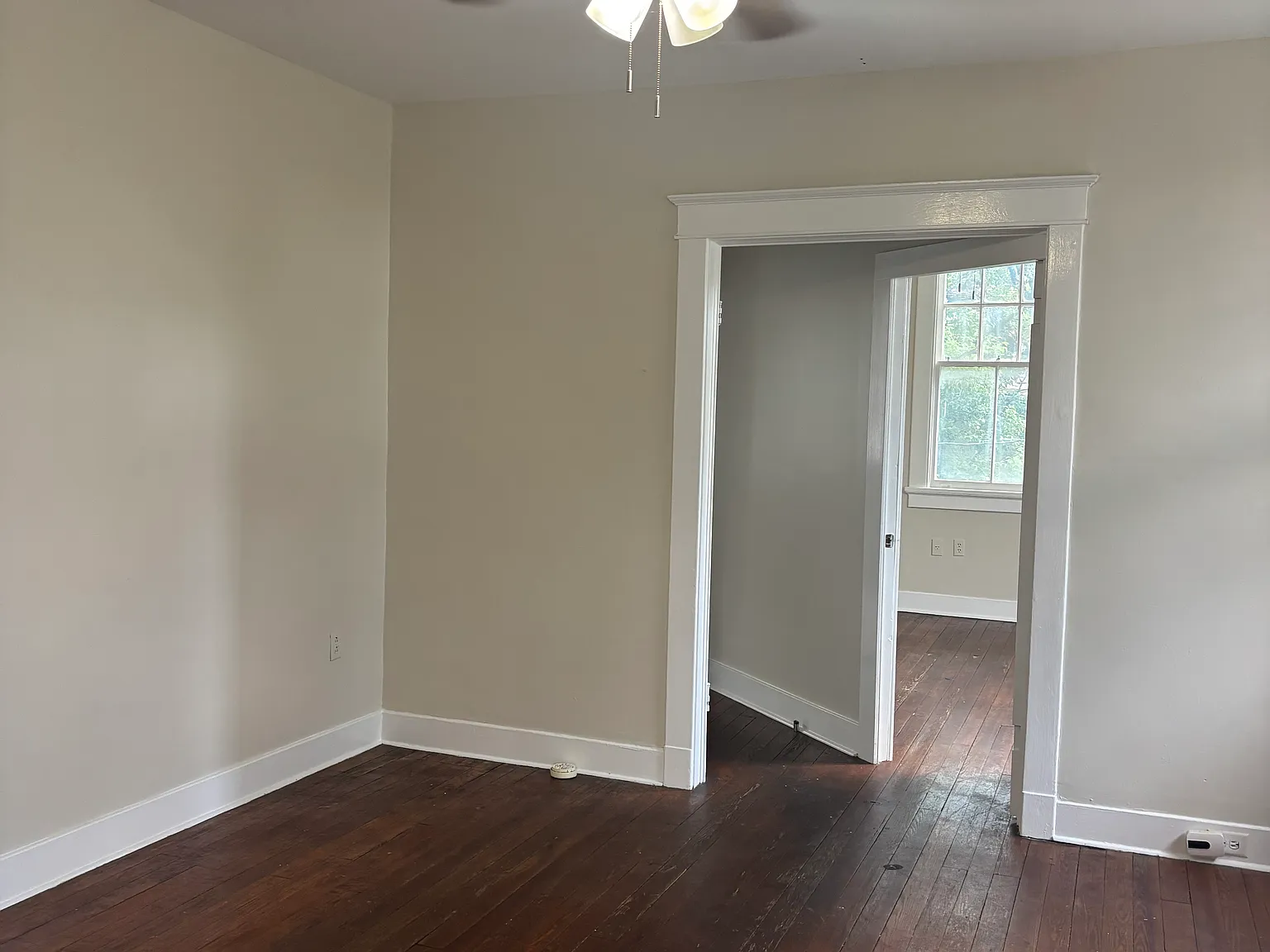 6112 S Claiborne Ave — Photo 4