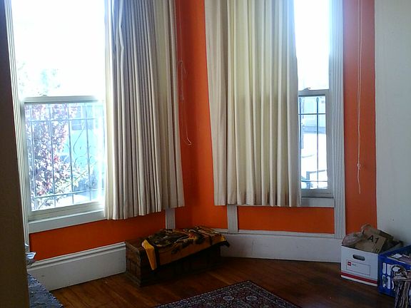 front rm w/ 3 bay windows