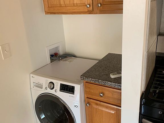 5th image of 615 E 18th St #8302111