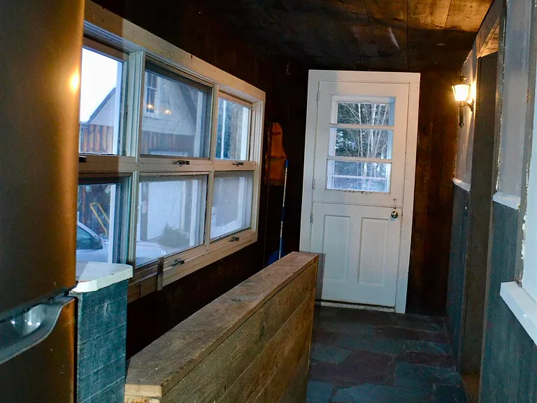 224 E Main St — Photo 3