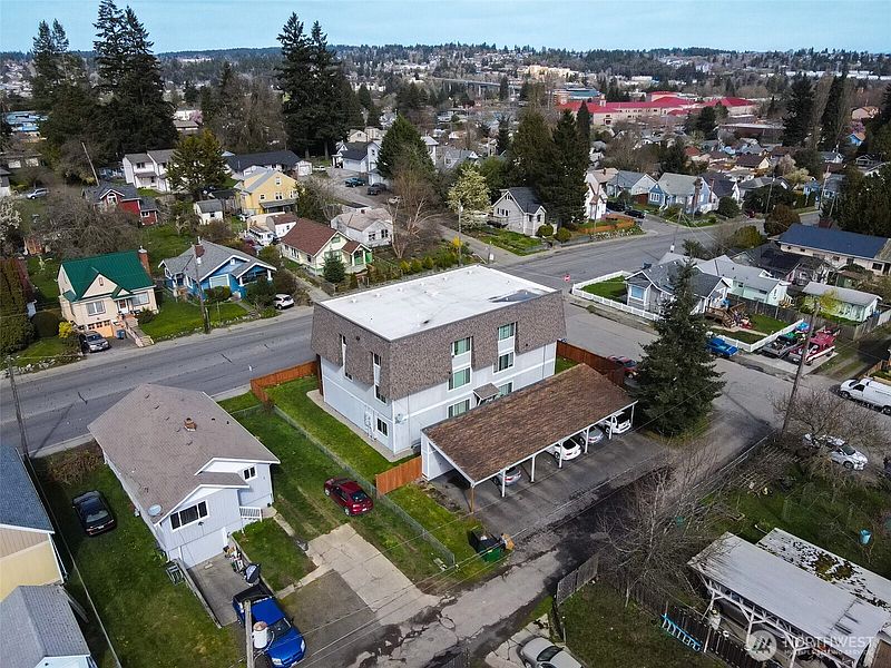 2nd image of 2001 11th Street