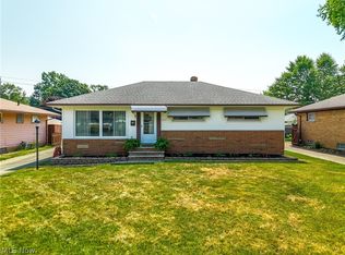 7257 Oakwood Rd, Parma, OH 44130
