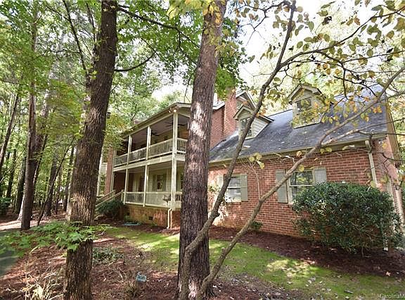 3rd image of 5712 Lake Providence Ln
