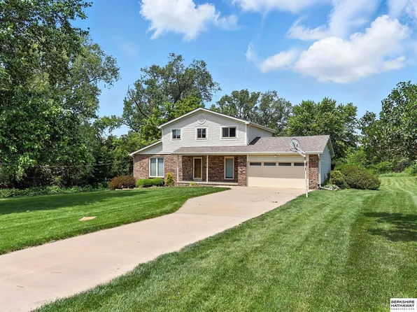 12606 Fairview Ct, Springfield, NE 68059