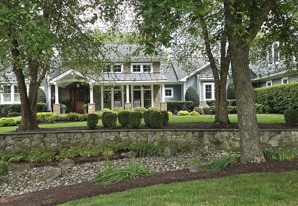 2nd image of 20070 Gleedsville Rd