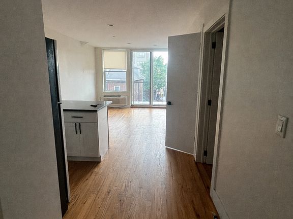 2nd image of 2779 University Ave #4R