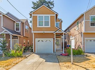 8815 N Burrage Ave, Portland, OR 97217