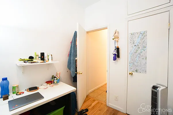 Rented by City Connections Realty | media 37