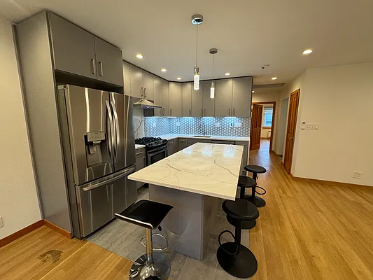 Rented by Capri Jet Realty Corp | media 4