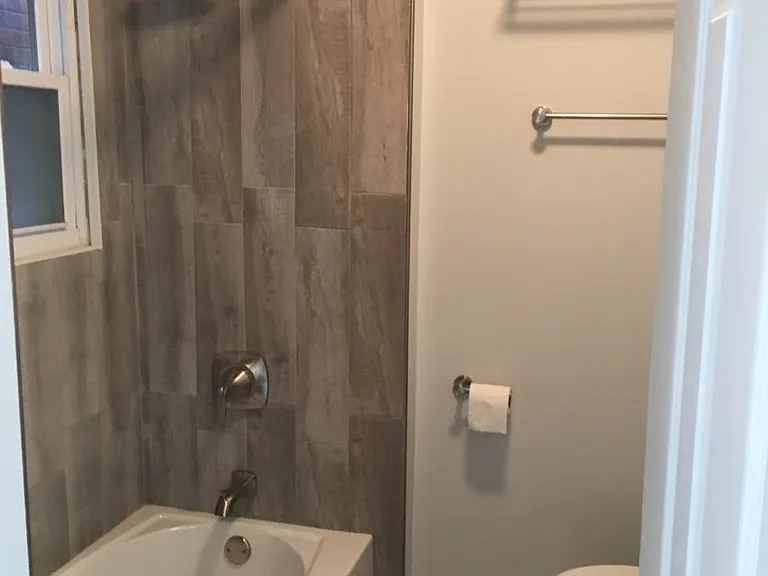 104 W 3rd St #2 — Photo 6