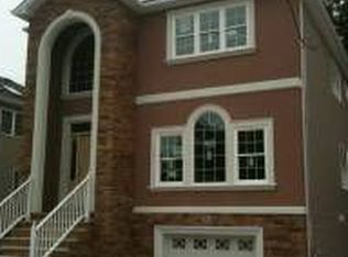 96 Highland Rd, Staten Island, NY 10308