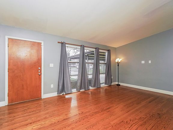 2nd image of 531 Gilbert Ln