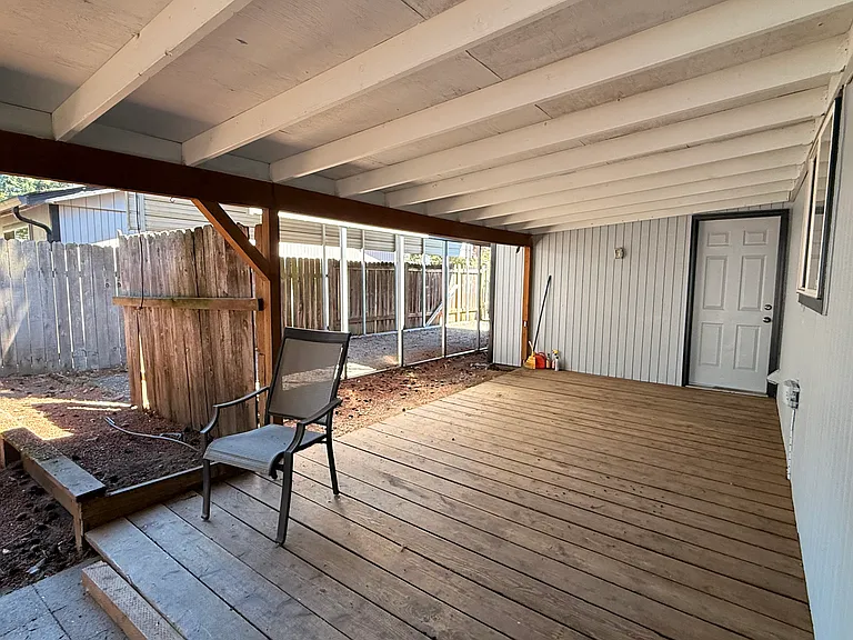 204 NE 148th Ave — Photo 19