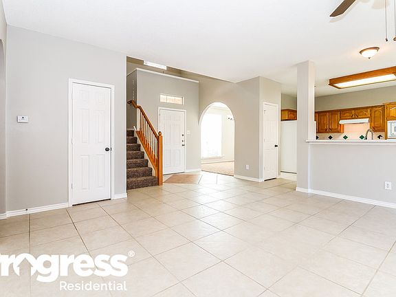 3rd image of 548 Hidden Oak Ln