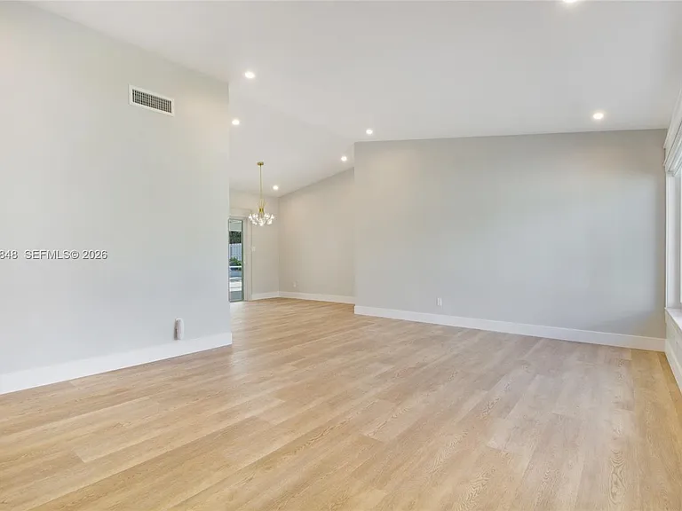 11011 SW 110th Rd — Photo 6