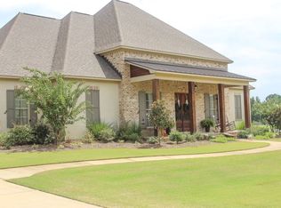 205 Old Creek Cv, Madison, MS 39110