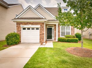 9040 Holland Park Ln, Charlotte, NC 28277