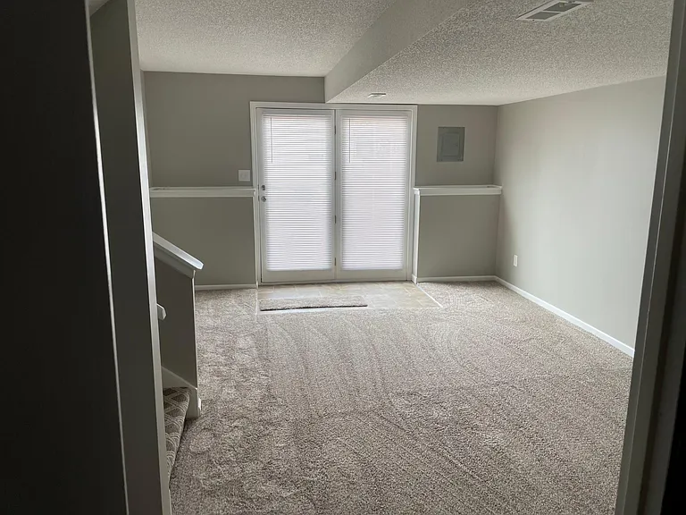 202 N Lightburne St — Photo 18