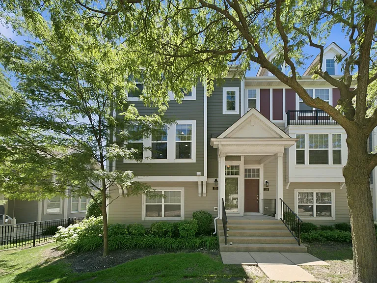 130 Waterbury Cir — Photo 46