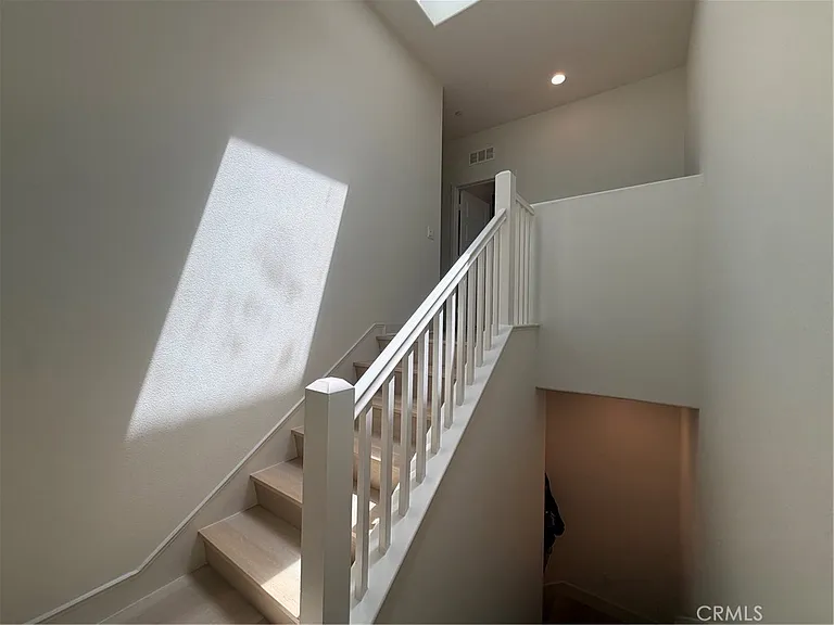 802 Beacon — Photo 14