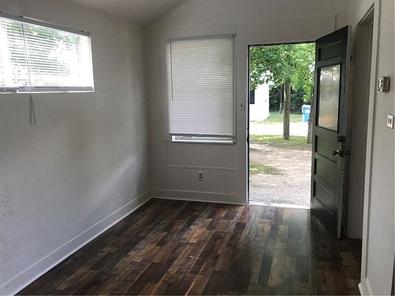 3rd image of 1107 Pine St APT 2