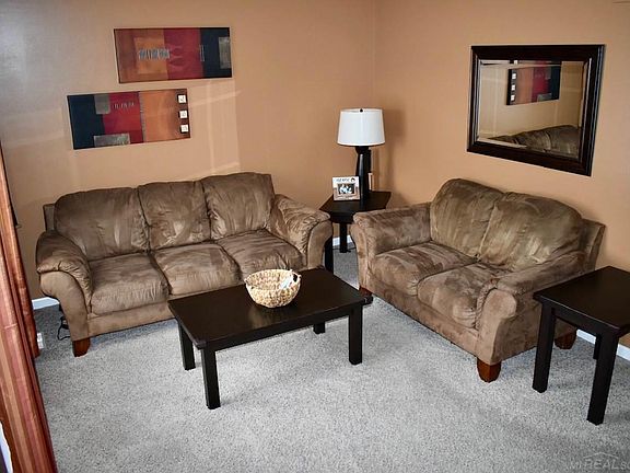 3rd image of 50594 Bower Dr
