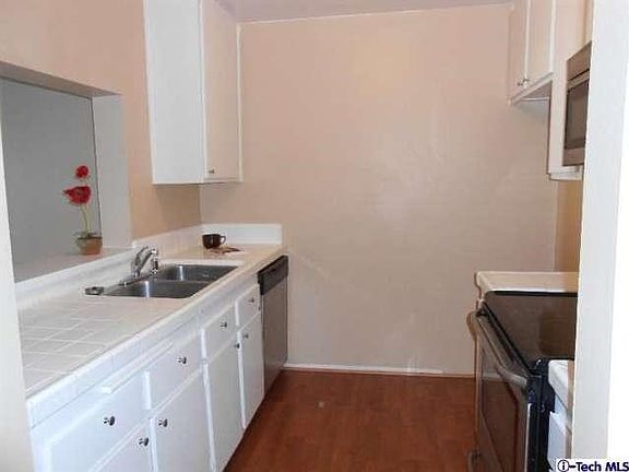 3rd image of 5460 White Oak Ave Unit E109