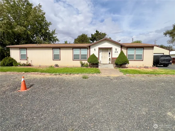 212 West 2nd Street, Lind, WA 99341