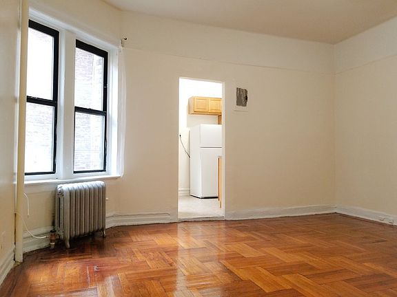 4th image of 164 Linden Blvd APT A4
