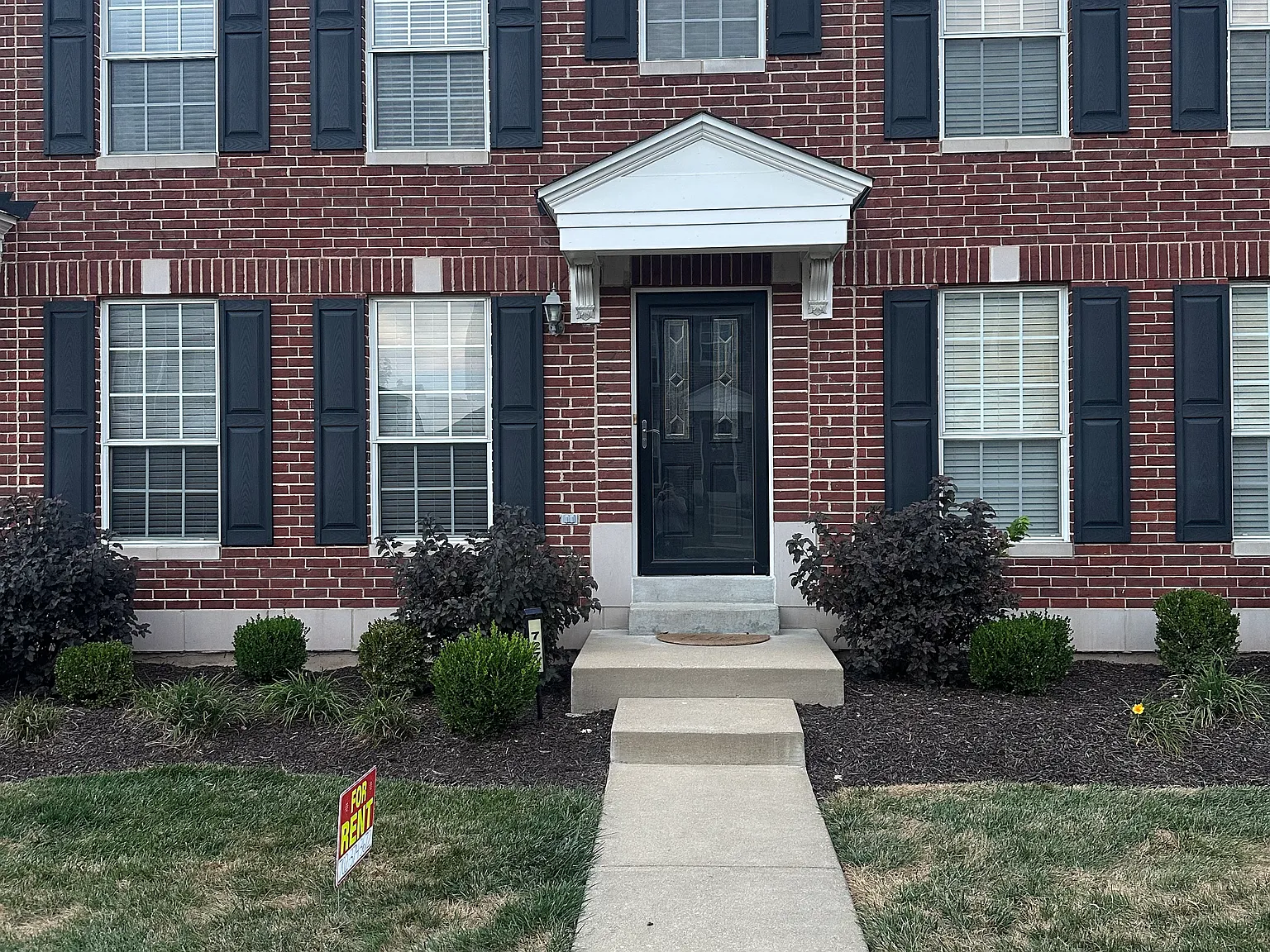 2 bed, 1.5 bath, 1040 sqft, $1,900 — Photo 1