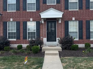 727 Hyde Dr, O'Fallon, MO 63366