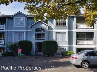 21607 30th Ave S APT 1, Des Moines, WA 98198