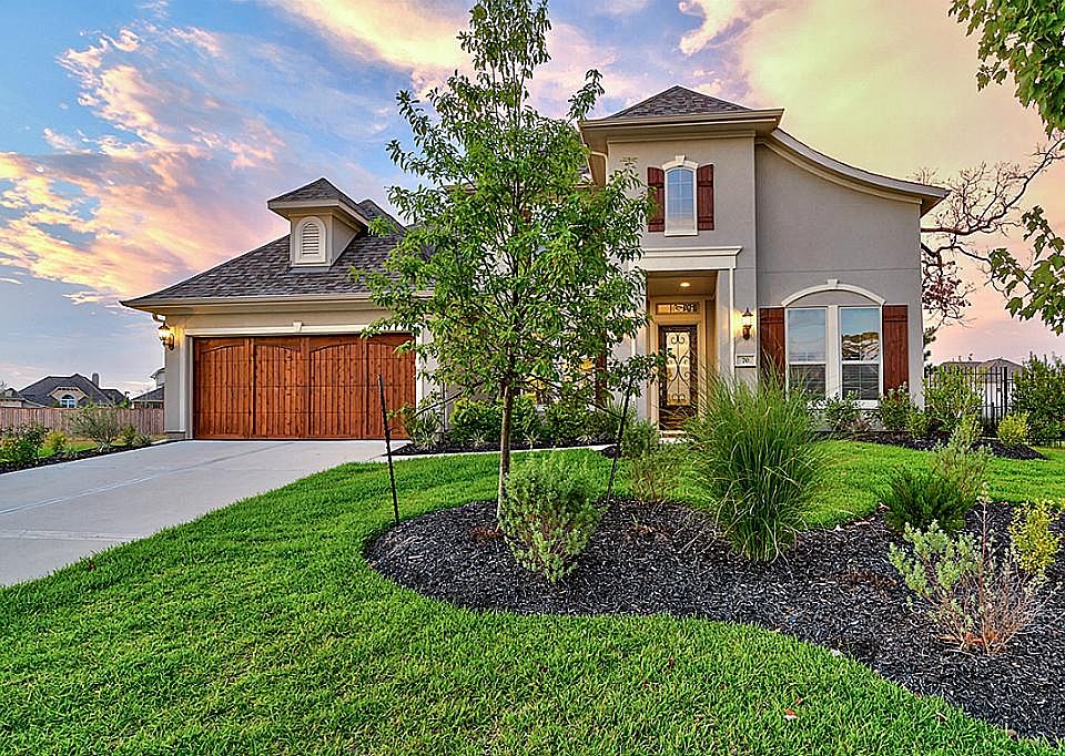 1st image of 70 Birch Canoe Dr