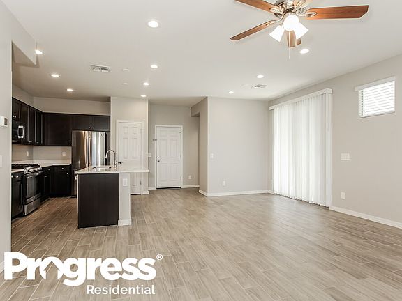 5th image of 3622 S 58th Dr