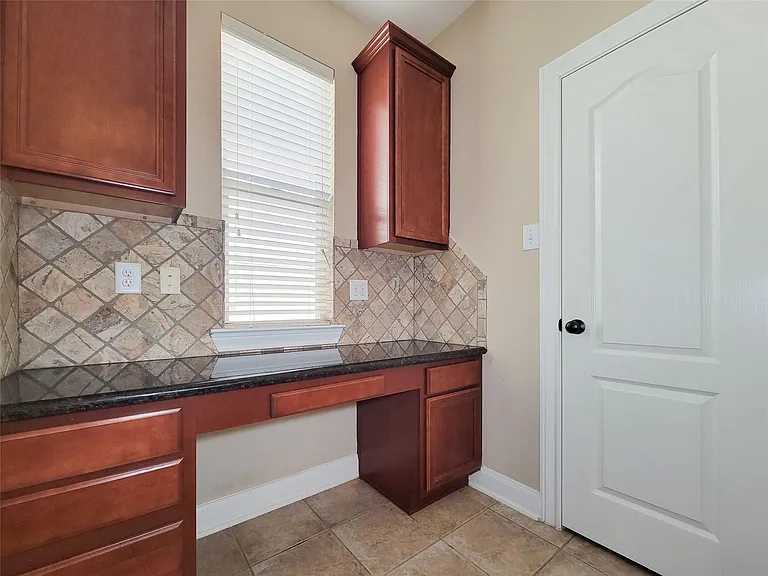 50 W Montfair Blvd — Photo 13