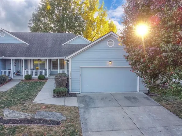 16505 E Downey Ave, Independence, MO 64055