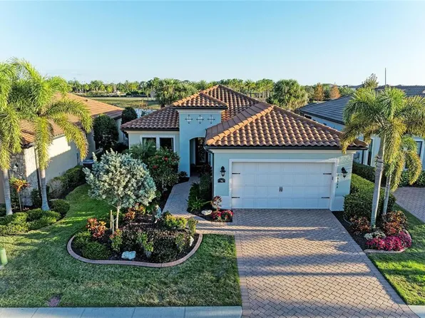 16544 Hillside Cir, Bradenton, FL 34202