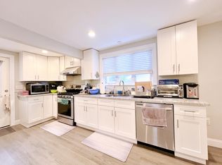 31 Bickford Rd, Braintree, MA 02184