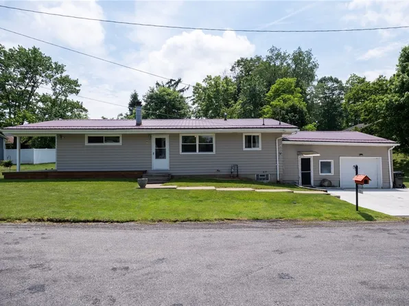701 Pinchot St, Ellwood City, PA 16117