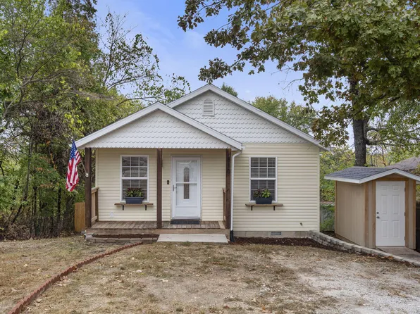 810 Knox Avenue, Hollister, MO 65672