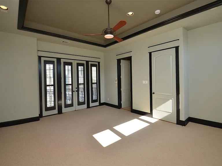 1818 Binz St #E — Photo 26