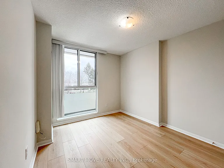 1300 Mississauga Valley Blvd #303 — Photo 16