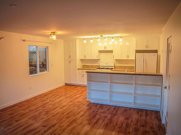 Dining & kitchen