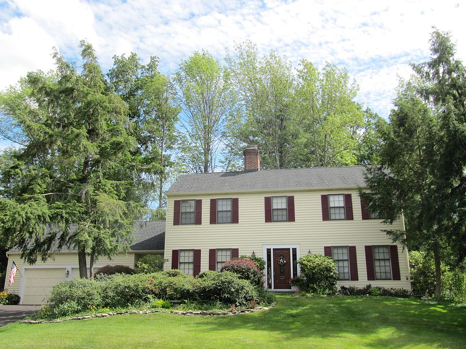 2624 Pinebluff, Vestal