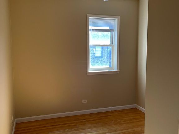 5th image of 2045 E 70th St Unit 3