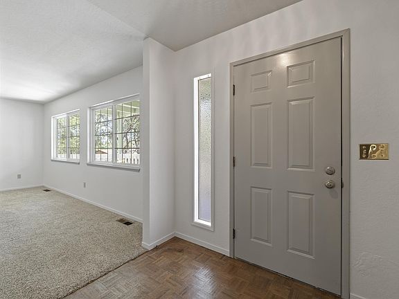 5th image of 21847 El Coyote Dr